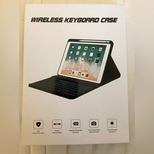 Wireless IPad keyboard case